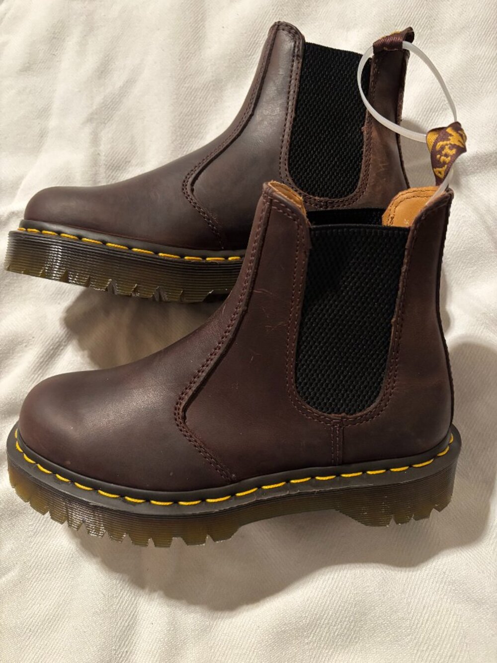 Dr. Martens 2976 Bex Crazy Horse Chelsea Boots Unisex 6L/5M